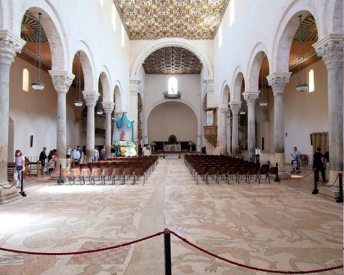 Otranto_cathedral_interior